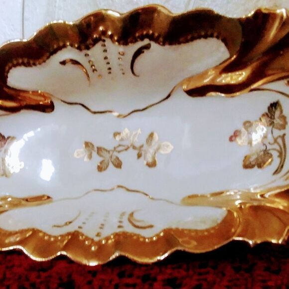 France Dripping with  GOLD LIMOGES Oblong Tid Bit/Trinket Dish White VINTAGE - Picture 10 of 13